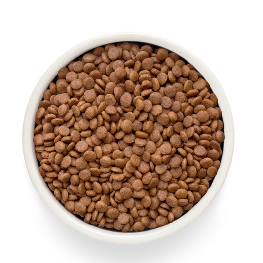 Hrana uscata pentru pisici Grandorf, cu File de Somon Proaspat si Cartofi Dulci, pentru Pisici Sterilizate sau Seniori, produs în utilizare