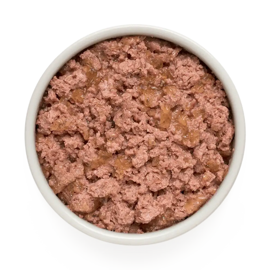 Hrana umeda pentru câini Grandorf, Miel & Curcan, pentru catei, produs în utilizare