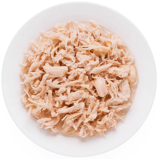 Hrana umeda pentru pisici, Grandorf, Pui, 70 g, produs în utilizare