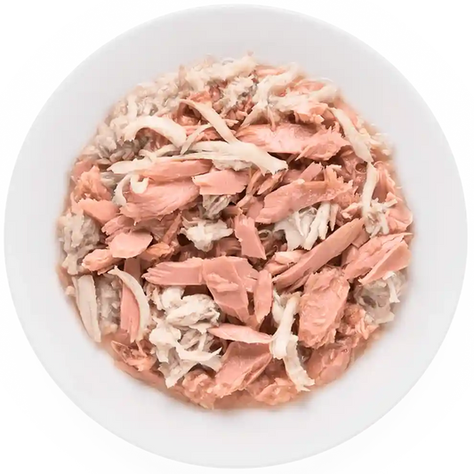 Hrana umeda pentru pisici, Grandorf, Pui/ton, produs în utilizare