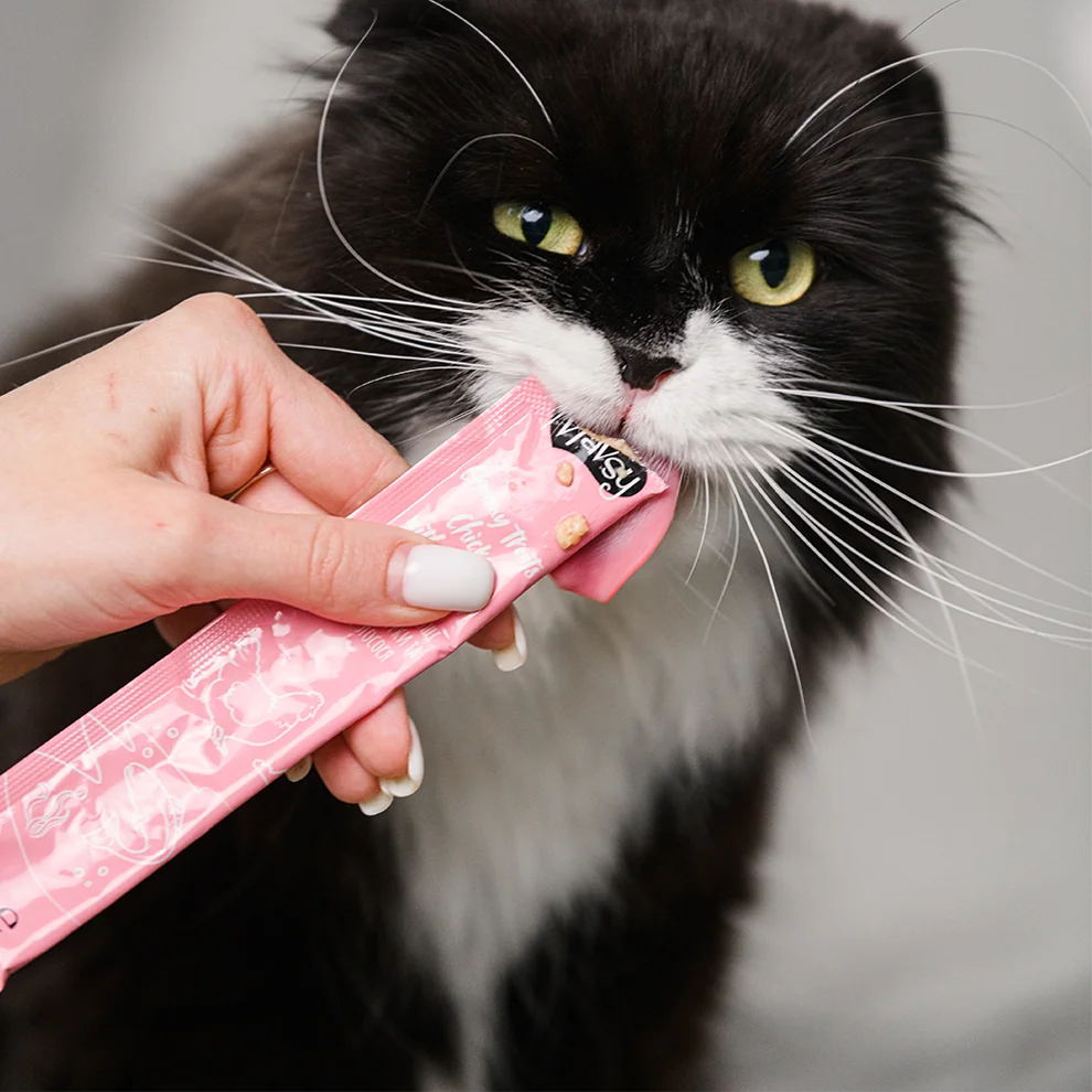 Лакомства за котки MAVSY, без отмиване, с пилешко месо и сьомга, 75 г